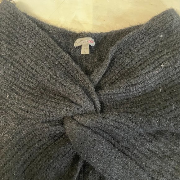 Black Twist Knit Cropped Reversible Sweater - Picture 3 of 4